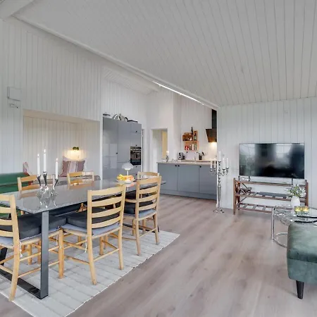 Holiday home Annerose - 550m From The Sea By Interhome